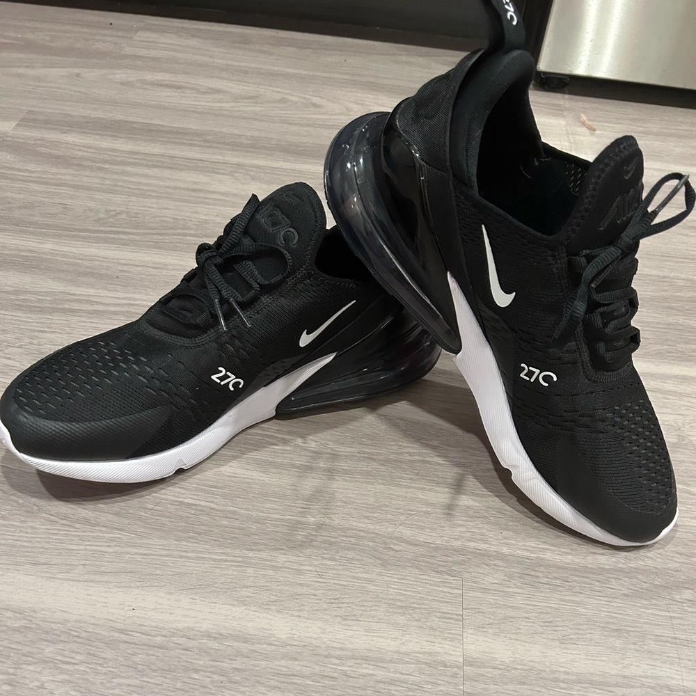 Nike Air Max 270